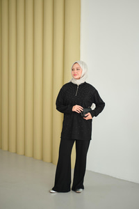 Yarım Fermuarlı Taşlı Takım Siyah