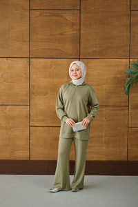 Yarım Fermuarlı Taşlı Takım Yeşil