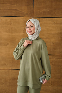 Yarım Fermuarlı Taşlı Takım Yeşil