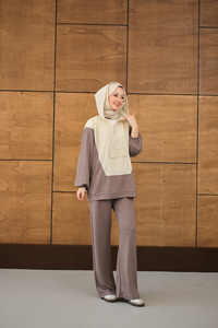 Yarım Fermuarlı Tek Cepli Pantolonlu Takım Krem