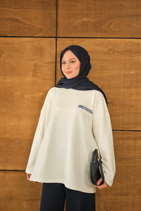 Yazı Baskılı Sweat Krem