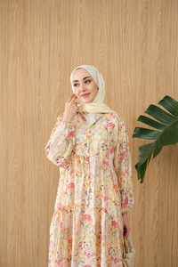 Yeni Bahar Desenli Elbise Krem