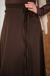 Yırtmaç Detay Kurdeleli Etek Kahverengi