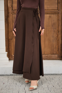 Yırtmaç Detay Kurdeleli Etek Kahverengi