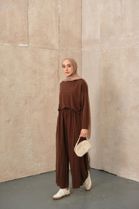 Yırtmaç Detay Takım Kahve