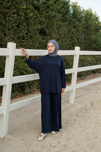 Yırtmaç Detay Takım Lacivert