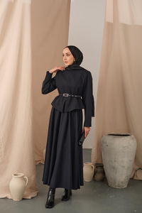 Yırtmaç Detaylı Takım Lacivert