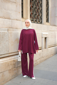 Yırtmaçlı Garni Detay Takım Bordo