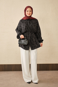 Yonca Desen Saten Bel Bağlamalı Gömlek Siyah