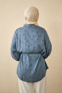 Yonca Desen Saten Bel Bağlamalı Gömlek Mavi