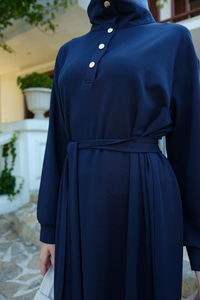 Yüksek Yaka Çıtçıtlı Elbise Lacivert