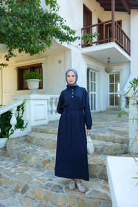 Yüksek Yaka Çıtçıtlı Elbise Lacivert