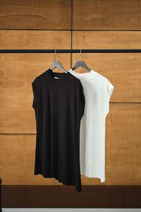 Yüksek Yaka Kolsuz İçlik Siyah