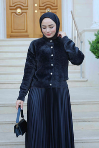 Yumuşak Dokulu Düğme Detaylı Hırka Siyah