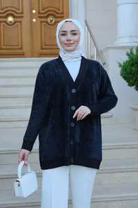 Yumuşak Dokulu Düğmeli Hırka Siyah