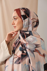 Zambak Desenli Soft Şal Kahve