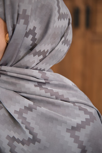 Zikzak Desen Şal Füme