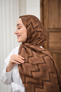 Zikzak Desen Şal Kahverengi