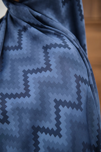 Zikzak Desen Şal Lacivert