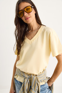 %100 Organik Pamuk Derin V Yakalı Comfort Fit T-Shirt 60602066 - Tereyağ