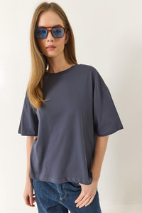 %100 Organik Pamuk Relaxed Fit Yırtmaçlı Yuvarlak Yakalı T-Shirt 60602047 - Antrasit