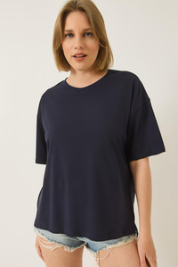 %100 Organik Pamuk Relaxed Fit Yırtmaçlı Yuvarlak Yakalı T-Shirt 60602047 - Lacivert