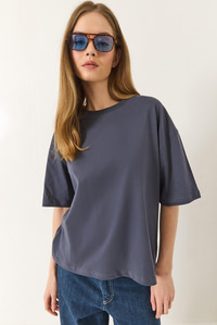 %100 Organik Pamuk Relaxed Fit Yırtmaçlı Yuvarlak Yakalı T-Shirt 60602047 - Antrasit