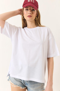 %100 Organik Pamuk Relaxed Fit Yırtmaçlı Yuvarlak Yakalı T-Shirt 60602047 - Beyaz