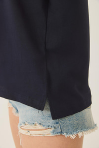 %100 Organik Pamuk Relaxed Fit Yırtmaçlı Yuvarlak Yakalı T-Shirt 60602047 - Lacivert