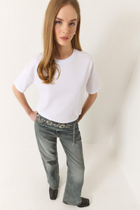 %100 Organik Pamuk Relaxed Fit Yırtmaçlı Yuvarlak Yakalı T-Shirt 60602050 - Beyaz