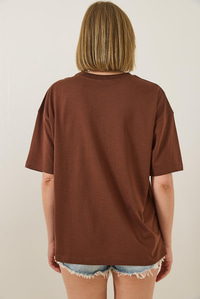 %100 Organik Pamuk Relaxed Fit Yırtmaçlı Yuvarlak Yakalı T-Shirt 60602047 - Kahve