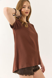 %100 Organik Pamuklu Comfort Fit Arkası Uzun Basic T-shirt 60602049 - Kahve