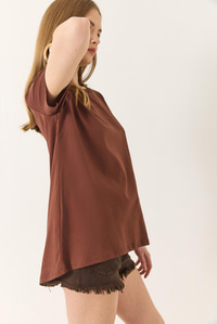 %100 Organik Pamuklu Comfort Fit Arkası Uzun Basic T-shirt 60602049 - Kahve