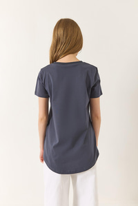%100 Organik Pamuklu Comfort Fit Arkası Uzun Basic T-shirt 60602049 - Antrasit