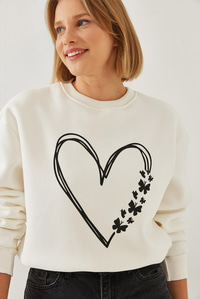 Baskılı Kalp Detaylı Bisiklet Yaka 3 İplik Şardonlu Sweatshirt 60601026 - Ekru