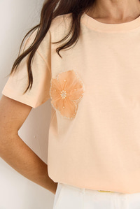 Bianco Lucci Bisiklet Yaka Çiçek Aksesuarlı Kısa Kollu T-Shirt 60602060 - Yavru Ağzı