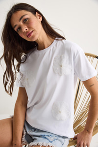 Bianco Lucci Bisiklet Yaka Çiçek Aksesuarlı Kısa Kollu T-Shirt 60602060 - Beyaz