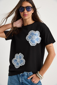 Bianco Lucci Çiçek Taş Aksesuarlı Kısa Kollu Bisiklet Yaka T-Shirt 60602059 - Siyah