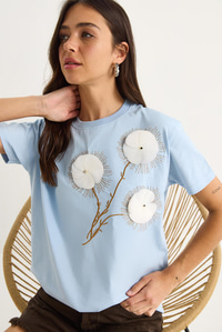 Bisiklet Yaka Kısa Kollu Nakışlı Kabartma Aksesuarlı T-Shirt 60602024 - Bebe Mavisi