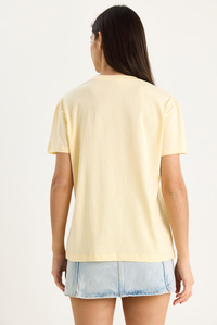 Bisiklet Yaka Kısa Kollu Nakışlı Kabartma Aksesuarlı T-Shirt 60602024 - Tereyağ