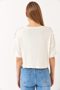 Bisiklet Yaka Tüllü Çiçekli Kısa Kollu T-Shirt 6536 60284022 - Pembe