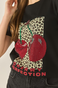 Cherry Leopar Baskılı Taş Detaylı Normal Kalıp T-Shirt 4140 60283299 - Siyah