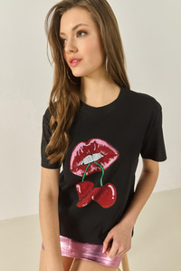 Cherry Lips Baskılı Taş Detaylı Normal Kalıp T-Shirt 4137 60283298 - Siyah