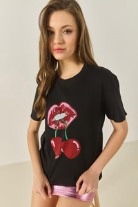 Cherry Lips Baskılı Taş Detaylı Normal Kalıp T-Shirt 4137 60283298 - Siyah