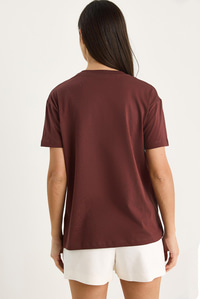 Çiçek Aksesuarlı Kısa Kollu Pamuklu T-Shirt 60602040 - Kahve