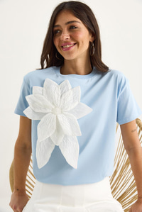 Çiçek Aksesuarlı Kısa Kollu Pamuklu T-Shirt 60602040 - Bebe Mavisi