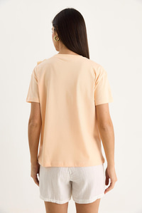 Çiçek Aksesuarlı Regular Bisiklet Yaka T-Shirt 60602030 - Yavru Ağzı