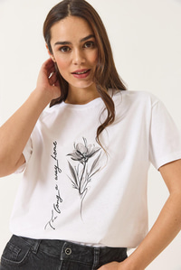 Çiçek Baskılı  Kısa Kollu Bisiklet Yaka T-Shirt 60602033 - Beyaz