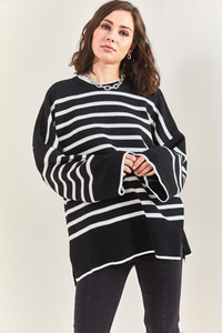 Çizgili Oversize Triko Kazak - Siyah-Beyaz KAZAK modelleri