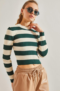 Çizgili Yarım Balıkçı Yaka Crop Triko Bluz - Yeşil-Ekru BLUZ modelleri